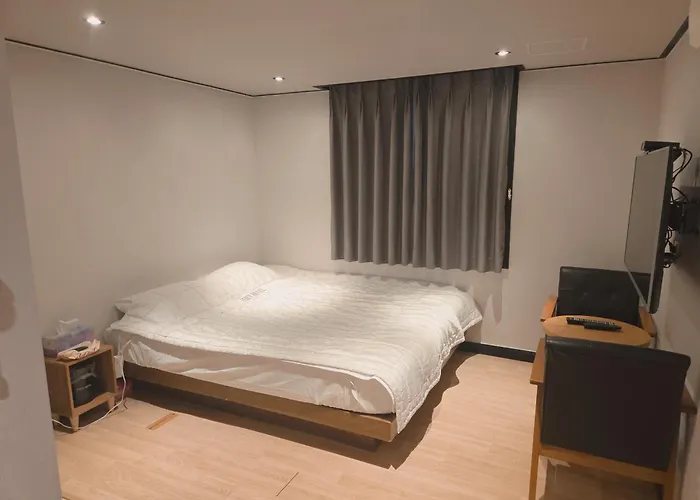 Nampo Foxy Motel 2*